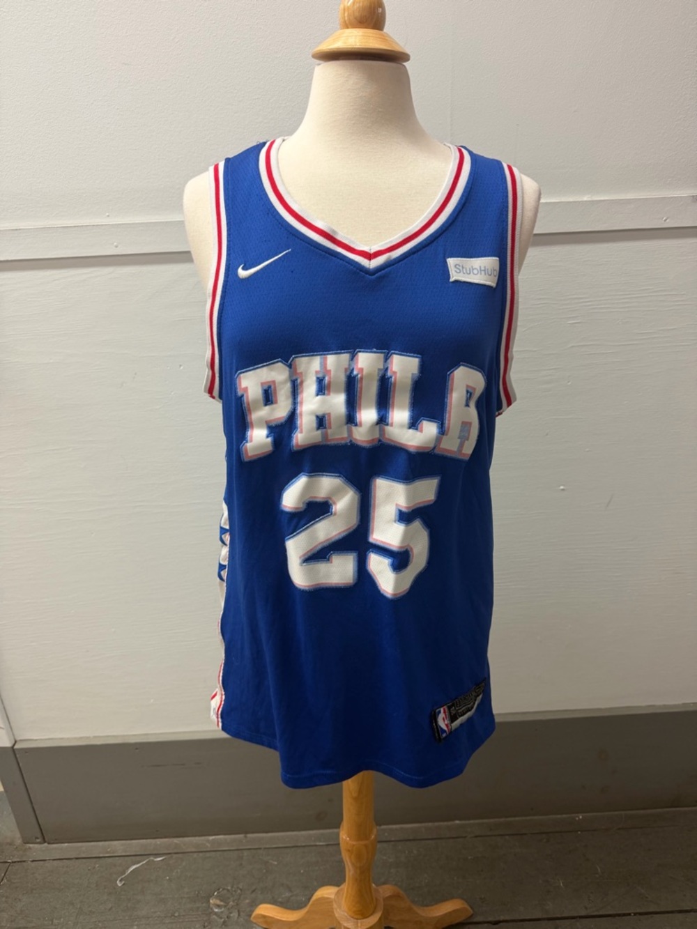 Simmons 25 On Field Jersey Size 52 Reebok Phila